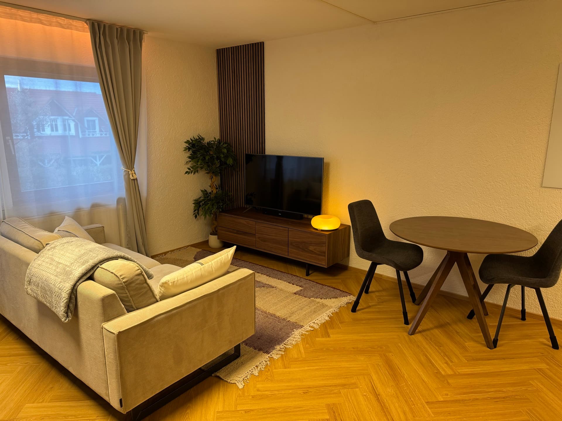 Business Apartment Bad Friedrichshall – Wohnzimmer